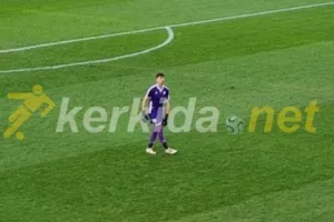 Αναγκαστικά... ντεμπούτο, λίγο πριν τα γενέθλιά του!