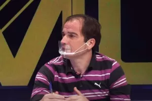Σίνισα για Παπουλή: "Σε αυτά είναι... μάστρος!"