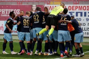 ΣΠΟΥΔΑΙΟ "διπλό" με ανατροπή και... ζωγραφιά Φελίπε! (Φώτος)