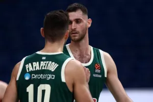 «Να εκμεταλλευτούμε τον Παπαγιάννη και να περιορίσουμε τον Σλούκα»