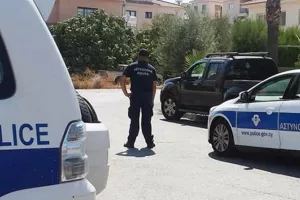Διπλό φονικό: Σκότωσε την σύζυγο και τον γιο του και εξαφανίστηκε