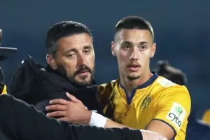 Κέρκεζ για Στραχίνια: "Δεν υπάρχει καμία έκπτωση"