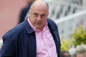 Μπέος: «Ρε Κούγια ας είχες πληρώσει. Ποιος σου φταίει;»