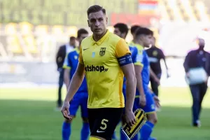 «Δένει» τον αρχηγό του ο Άρης