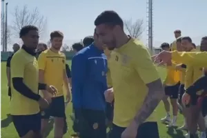 “Ξύλο” στον Μπουνόζα 