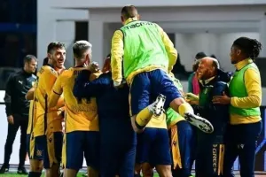 Ο Στράχι...