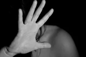 Καταγγελία εις βάρος πολιτικού για σεξουαλική παρενόχληση