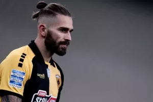 Προς ανατροπή! 