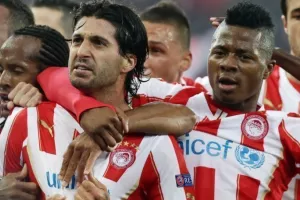 Όταν ο Ολυμπιακός... λύγισε τη Μάντσεστερ Γιουνάιτεντ (φώτος/βίντεο)