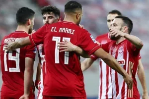  Επιβλητική επέλαση και ντεμπούτο Σωκράτη 