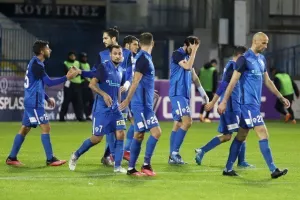 ΝΙΚΗ, μπάλα και... στόχους