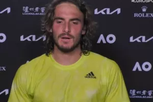 Australian Open: Ο Τσιτσιπάς μιλάει και σουηδικά (βίντεο)