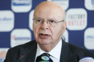 "Η νέα διάταξη είναι η κορύφωση της απροκάλυπτα αντιδημοκρατικής πολιτικής"