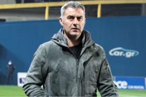 «Αν μπορούσα θα τους άλλαζα και τους έντεκα στο πρώτο ημίχρονο»