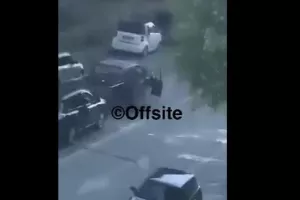 Ξύλο στον δρόμο!