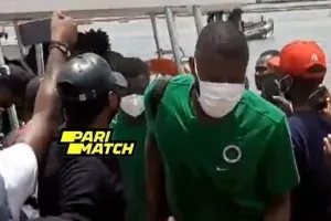 Ουζόχο-Σεχού πήγαν με βάρκες στο Μπενίν! (βίντεο)