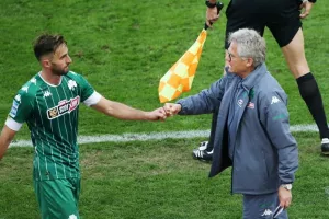 Έθεσε εαυτόν στη διάθεση του Μπόλονι ο Μαουρίσιο