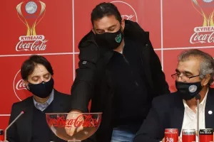 Ο Σεραφείμ έφερε... Μακάρειο