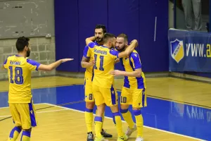 Στον τελικό το ΑΠΟΕΛ! (φώτος)