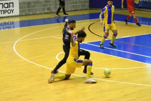 Στον τελικό το ΑΠΟΕΛ! (φώτος)