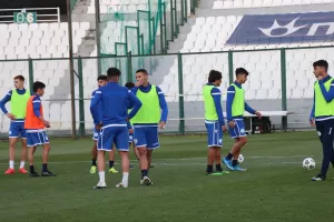 ΦΩΤΟΣ/Στο "Απόστολος Νικολαΐδης" οι Ελπίδες