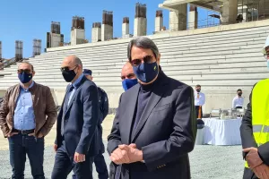 Μας… πόζαρε ο Νίκαρος