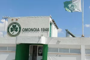 Μεσίστια η σημαία στο "Ηλίας Πούλλος"