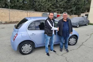 Ο τυχερός πήρε το αυτοκίνητο