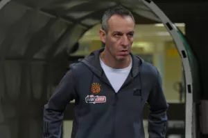 Κάτας: «Έξυπνοι στην επίθεση, επιθετικοί στην άμυνα»