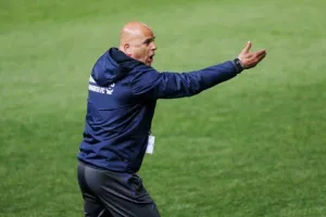 ΔΕΝ τελείωσε.../ΑΝΟ