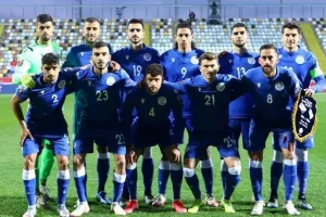 Τέσσερις αλλαγές συν μια αναγκαστική