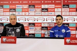 Κωστένογλου: "Στείλαμε αισιόδοξα μηνύματα/Στόχος η σταθερότητα" (Bίντεο/Φώτος)