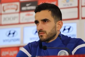 Κωστένογλου: "Στείλαμε αισιόδοξα μηνύματα/Στόχος η σταθερότητα" (Bίντεο/Φώτος)