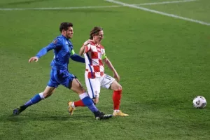 Πλήρωσε μια αδράνεια η Εθνική μας... (φώτος)