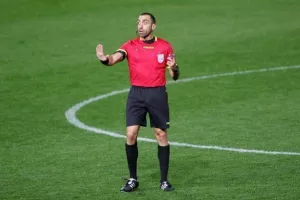 "Κόλλησαν" στο ντέρμπι Ομόνοια και Ανόρθωση (φώτος)