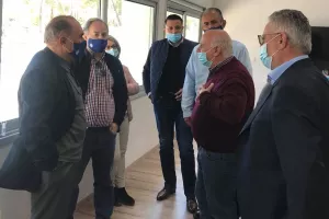 Επίσκεψη Προέδρου ΚΟΑ στο γήπεδο στίβου του Λανιτείου και στη Σχολική Εφορεία Λεμεσού
