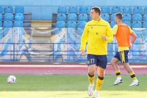 Από δυο δοκάρια και τελικά... δυο γκολ ο Μαέ και βήμα πρόκρισης η ΑΕΛ! (φώτος)