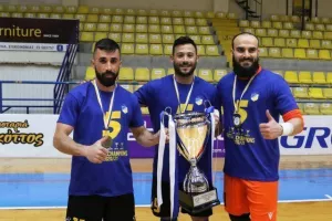 Πρωταθλητής το ΑΠΟΕΛ! (φώτος)