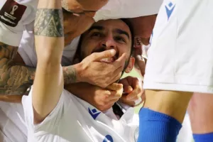 Τι ακολούθησε... μετά την γκολάρα του Πίττα! (φώτος)