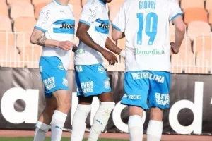 Καθάρισε με Γκεριέρ, Νταμπό και συνεχίζει την... καταδίωξη (φώτος)