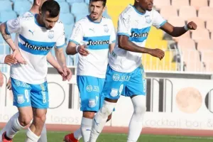 Καθάρισε με Γκεριέρ, Νταμπό και συνεχίζει την... καταδίωξη (φώτος)