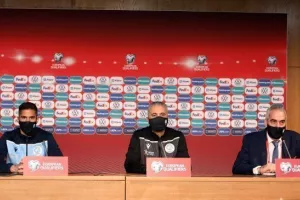 ΚΩΣΤΕΝΟΓΛΟΥ: "Τα πρώτα σημάδια είναι αισιόδοξα/ Δεν θέλω να είμαστε κομπάρσοι..." (ΒΙΝΤΕΟ)