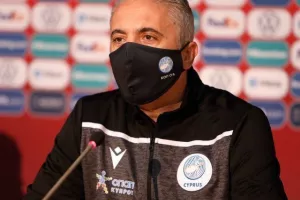 ΚΩΣΤΕΝΟΓΛΟΥ: "Τα πρώτα σημάδια είναι αισιόδοξα/ Δεν θέλω να είμαστε κομπάρσοι..." (ΒΙΝΤΕΟ)