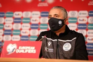ΚΩΣΤΕΝΟΓΛΟΥ: "Τα πρώτα σημάδια είναι αισιόδοξα/ Δεν θέλω να είμαστε κομπάρσοι..." (ΒΙΝΤΕΟ)
