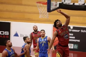 Συνέτριψε το ΑΠΟΕΛ και... έκανε το πρώτο βήμα (Φώτος)