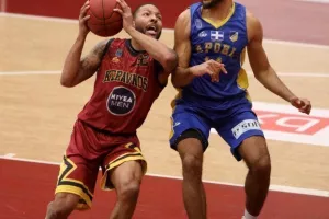 Συνέτριψε το ΑΠΟΕΛ και... έκανε το πρώτο βήμα (Φώτος)