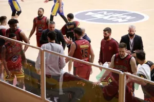 Συνέτριψε το ΑΠΟΕΛ και... έκανε το πρώτο βήμα (Φώτος)