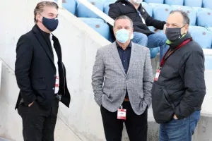 ΦΩΤΟΡΕΠΟΡΤΑΖ από το "αιώνιο”