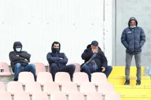 Στήνει τσαντίρι στα ημιτελικά! (φώτος)