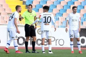 Στήνει τσαντίρι στα ημιτελικά! (φώτος)